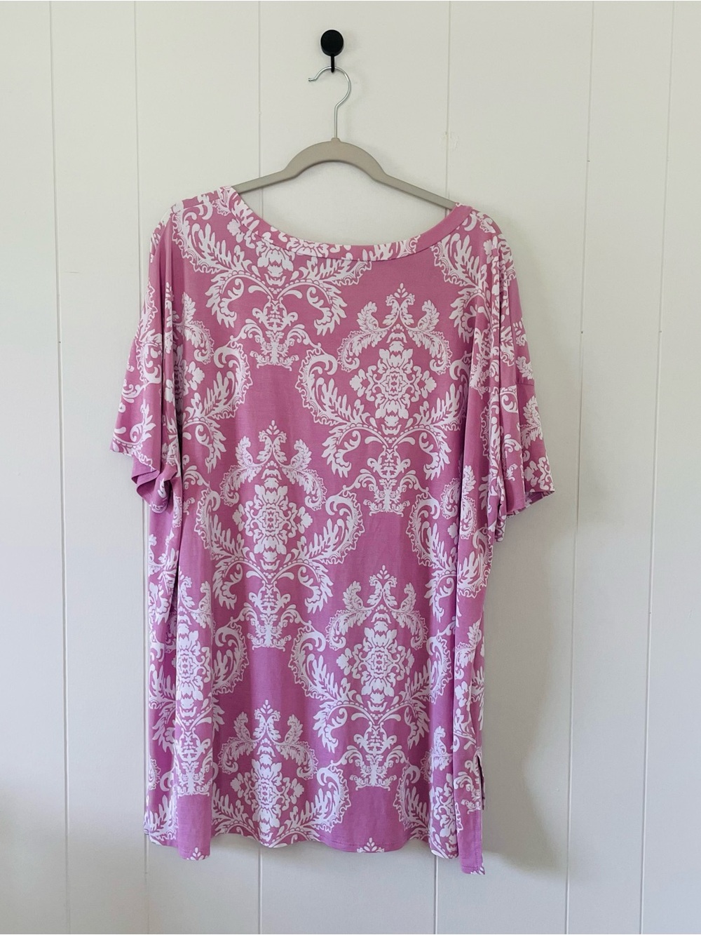 Women's Pink Damask V-Neck Pocket Tee - Picture 6 of 8